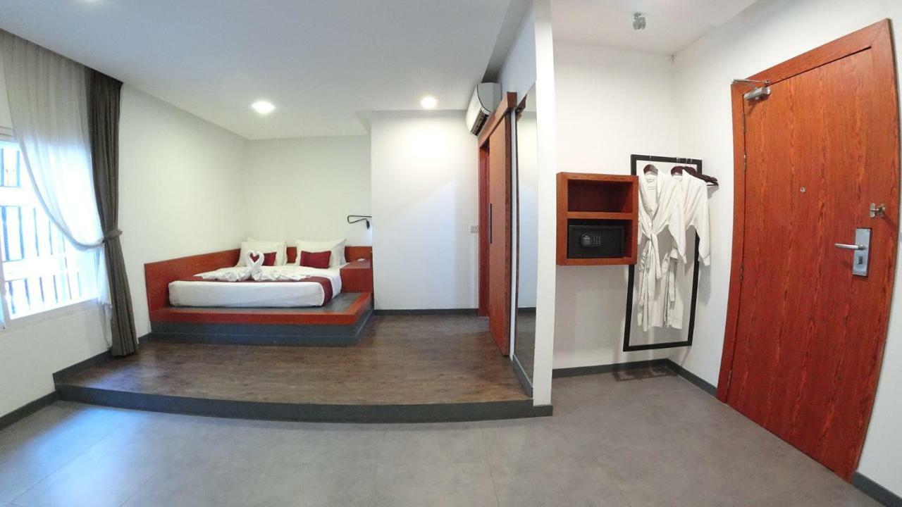 Hotel Records Phnom Penh Zewnętrze zdjęcie