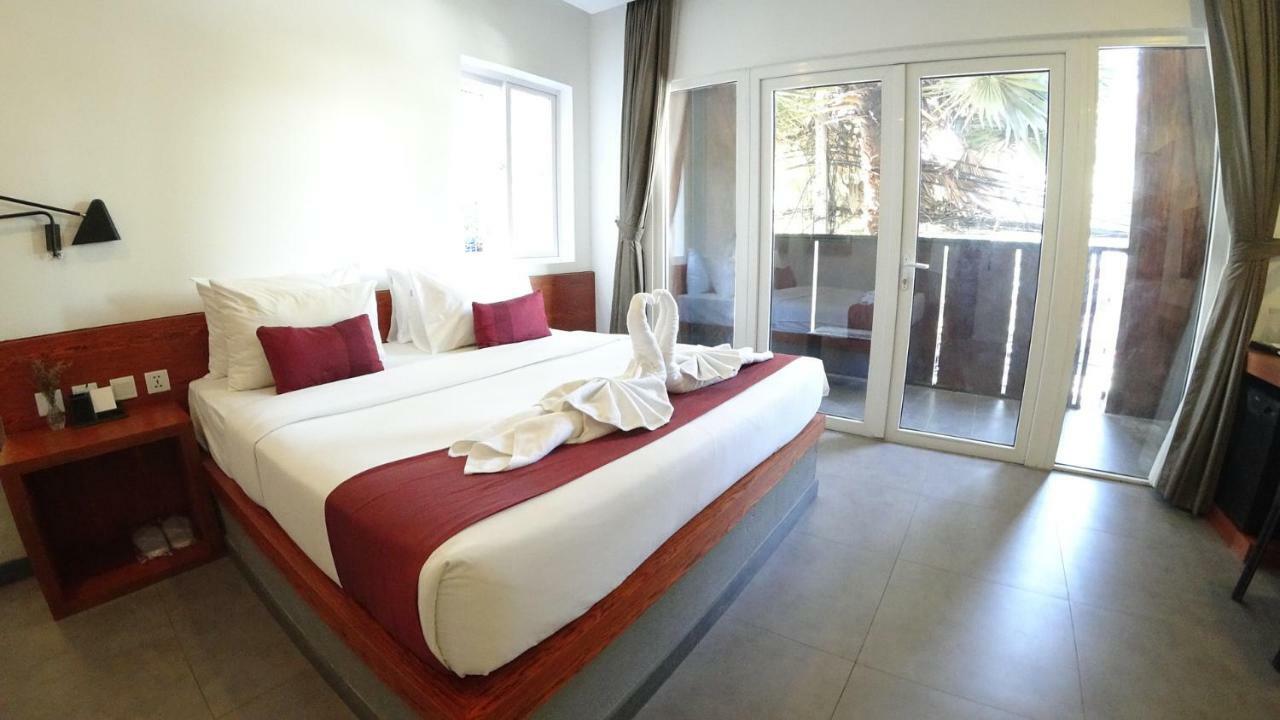 Hotel Records Phnom Penh Zewnętrze zdjęcie