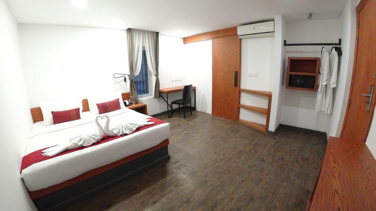 Hotel Records Phnom Penh Zewnętrze zdjęcie