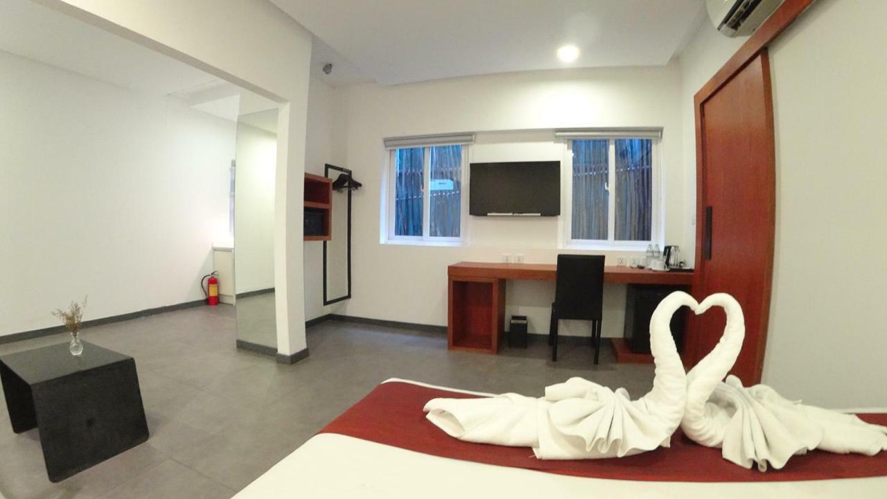 Hotel Records Phnom Penh Zewnętrze zdjęcie