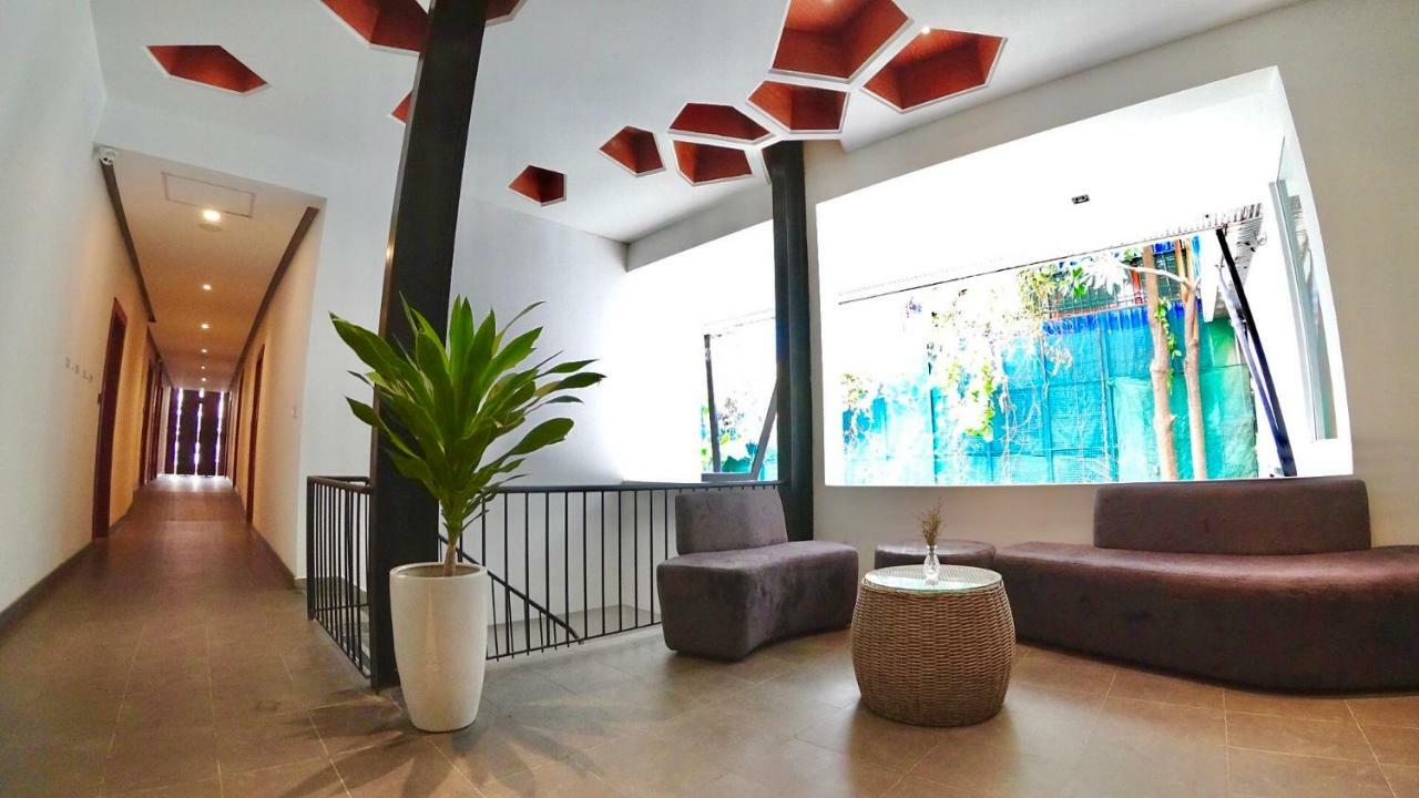 Hotel Records Phnom Penh Zewnętrze zdjęcie
