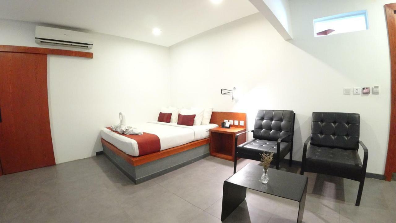 Hotel Records Phnom Penh Zewnętrze zdjęcie