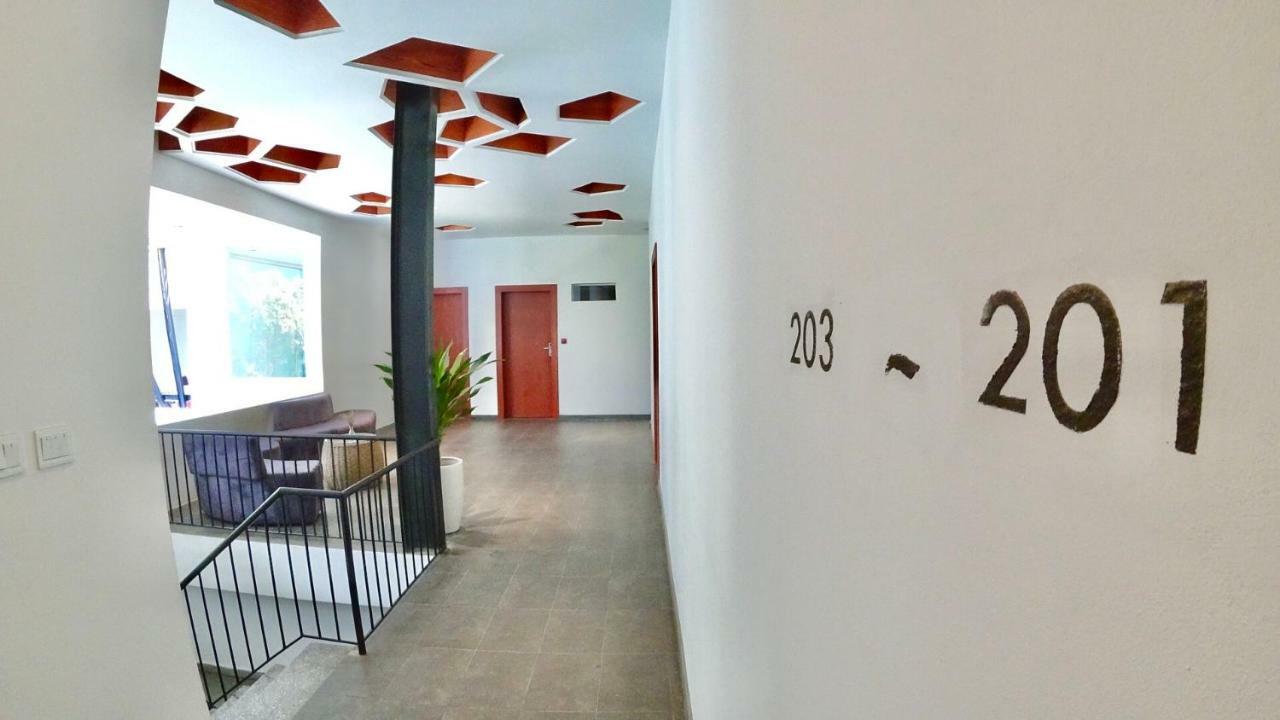 Hotel Records Phnom Penh Zewnętrze zdjęcie