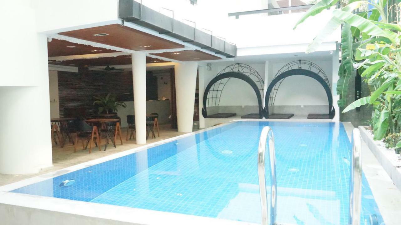 Hotel Records Phnom Penh Zewnętrze zdjęcie